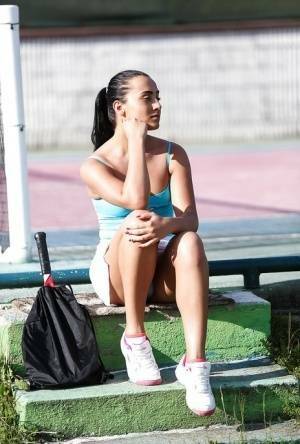 Close ups of sporty European solo babe Ana Rose masturbating outdoors on fanspics.com