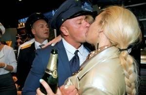 Dirty dancing is all the rage at swinger's party for pilots and stewardesses on fanspics.com