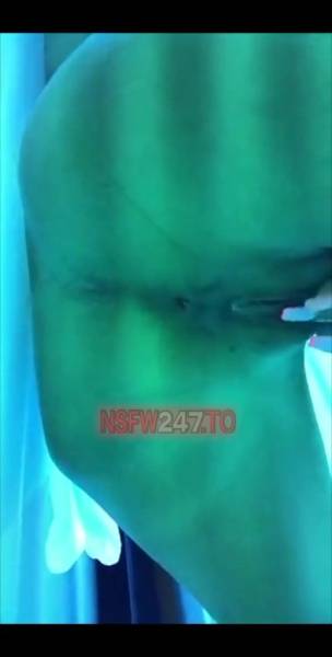 Gibson Reign pussy play during tanning snapchat premium xxx porn videos on fanspics.com