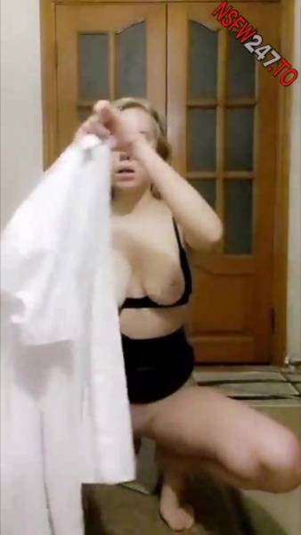 Daisy Shai striptease & pussy play on the floor snapchat premium xxx porn videos on fanspics.com