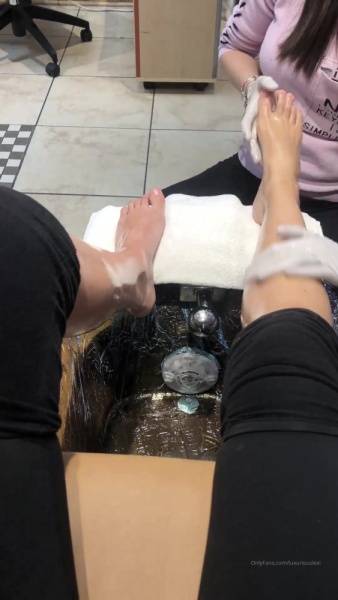 Luxuriouslexi 6 min of me getting a pedicure good boys onlyfans xxx porn on fanspics.com