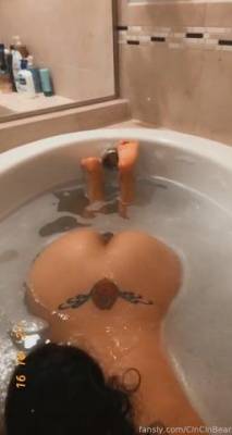 CinCinBear Ass in Bath on fanspics.com