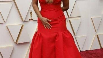 Tracee Ellis Ross Shows Off Her Tits at the 94th Annual Academy Awards on fanspics.com