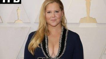 Amy Schumer Displays Nice Cleavage at the 94th Annual Academy Awards on fanspics.com