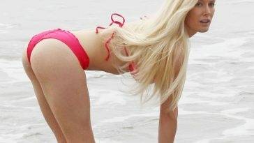 Heidi Montag Shows Off Her Sexy Body on the Beach in Santa Monica on fanspics.com