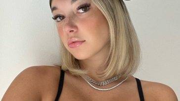 Sarah Snyder Nude & Sexy Collection on fanspics.com