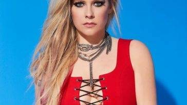 Avril Lavigne See Through & Sexy Collection on fanspics.com