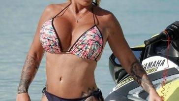 Katie Price Enjoys a Sunny Day on the Beach in Thailand - Thailand on fanspics.com