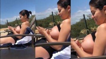 Selena Gomez Nude Nipple Show  Video on fanspics.com