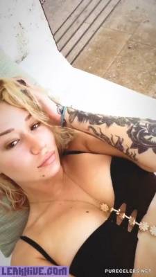 Leaked Iggy Azalea Shooting Her Bikini Body on fanspics.com
