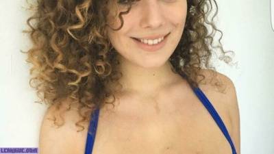 Babe Leila Lowfire – Busty German Girl Nudes - Germany on fanspics.com