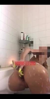 Gibson Reign dildo anal masturbating bathtub show snapchat premium xxx porn videos on fanspics.com