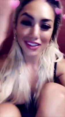 Gwen Singer anal plug & dildo snapchat premium xxx porn videos on fanspics.com