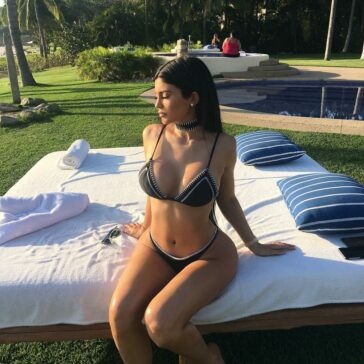 Kylie Jenner Thong Bikini Pool Candid Set Leaked - Usa on fanspics.com