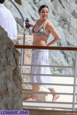  Michelle Rodriguez Caught in Bikini At Eden Roc Hotel in Antibes, France - France on fanspics.com