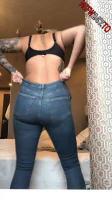 Paige Turnah Jeans stretching ass video porn videos on fanspics.com