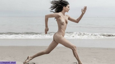 Kendall Jenner completely naked by Russell James on fanspics.com
