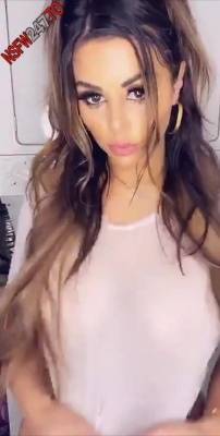 Juli Annee tease show snapchat premium xxx porn videos on fanspics.com