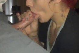 Trashy White Waitress Deepthroats on fanspics.com