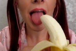 Flirty ASMR Banana Sucking Video on fanspics.com