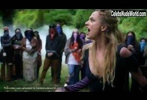 Nora Arnezeder in Mozart in the Jungle (series) (2014) Sex Scene on fanspics.com