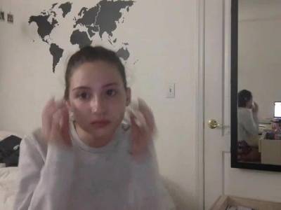 BEAUTYCHICKEE BOOB SLIP YOUNOW STREAM on fanspics.com