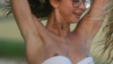 Sarah Hyland Nip Slip on fanspics.com