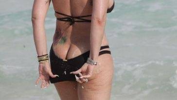 Shanna Moakler Kisses Her Boyfriend During a Swim in the Ocean on fanspics.com