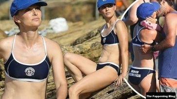 Natalie Portman Shows Off Her Sexy Figure on the Beach in Sydney on fanspics.com