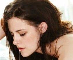 Kristen Stewart Having A Threesome on fanspics.com