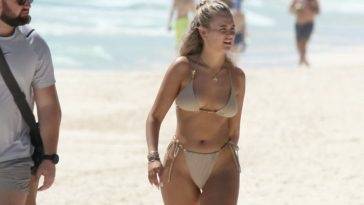 Molly-Mae Hague Shows Off Her Sexy Bikini Body on the Beach in Mexico - Mexico on fanspics.com