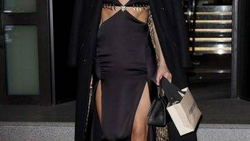 Amelia Gray Hamlin Puts on a Leggy Display as She Takes on MFW on fanspics.com