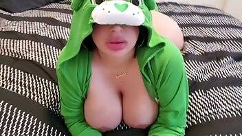 Crystal lust I FUCKED MY BIG ASS LITTLE STEPSIS IN a CAREBEAR ONESIE ON ST PATTYS DAY on fanspics.com