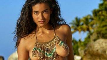 Kelly Gale Nude & Topless Pics And LEAKED Sex Tape on fanspics.com