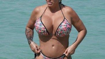 Katie Price Shows Off Her Sexy Boobs on the Beach in Thailand - Thailand on fanspics.com