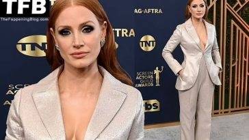 Jessica Chastain Displays Her Cleavage at the 28th Annual Screen Actors Guild Awards on fanspics.com