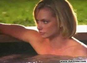 Jaime Pressly and Tiffani Amber Thiessen Sex Scene on fanspics.com