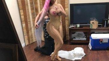 Nicki Minaj Topless on fanspics.com