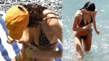 Emily Ratajkowski Flashes Her Nude Tit & Looks Stunning in a Tiny Bikini (69 Photos) [Updated] on fanspics.com