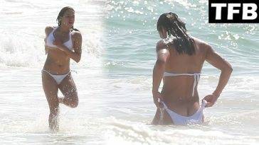 Michelle Rodriguez Flashes Her Nude Tits & Butt in Tulum on fanspics.com