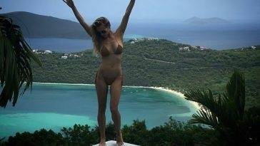 Hannah Ferguson Hot on fanspics.com