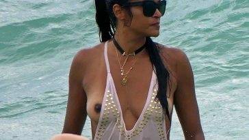 Claudia Jordan Nude Tits On The Beach - Jordan on fanspics.com