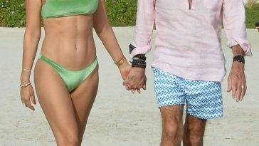 Nigora Bannatyne and Her Husband Enjoy Dubai Getaway on fanspics.com