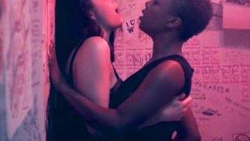 Samira Wiley & Michala Brasseur Lesbian Fingering in 'The Handmaid's Tale' on fanspics.com