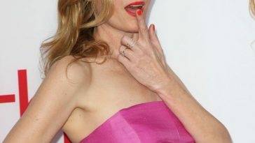 Leslie Mann Nude & Sexy Collection (84 Photos + Videos) on fanspics.com