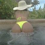 Nicki Minaj Tweets Thong Booty Pics on fanspics.com