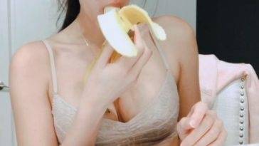 Cincinbear Banana Blowjob Onlyfans Video Leaked on fanspics.com