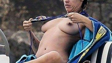 Elisabetta Canalis Nude & Topless ULTIMATE Collection on fanspics.com