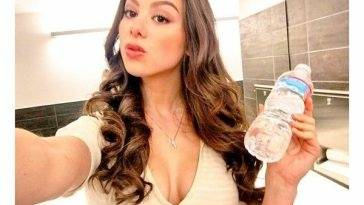 Kira Kosarin Cleavage Collection on fanspics.com