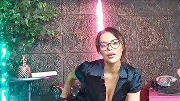 Maxierhoads Full video I'm your tall boss who LOVES to wear lea xxx onlyfans porn on fanspics.com